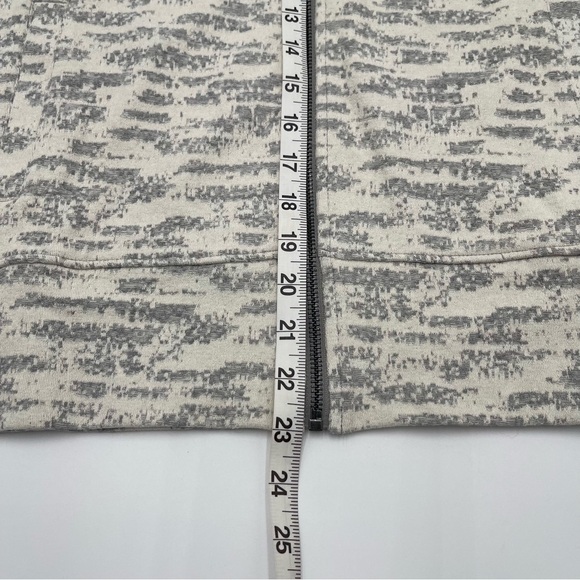 Zyia Active Jacket Medium Women Cream Combo Full Zip Long Sleeve Athletic New - Picture 10 of 11